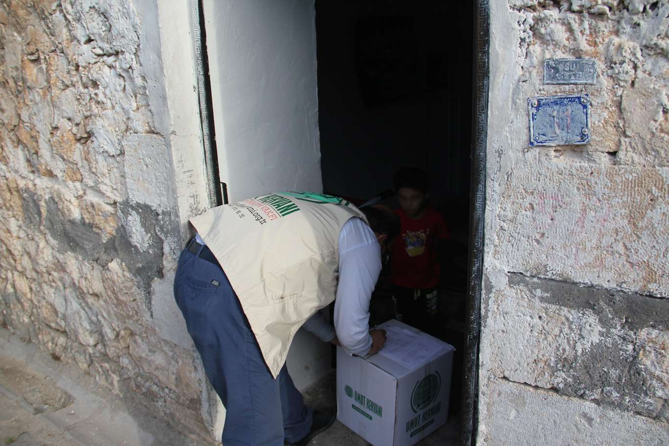 Hope Caravan provides food aid to hundreds of families in southeastern Turkey